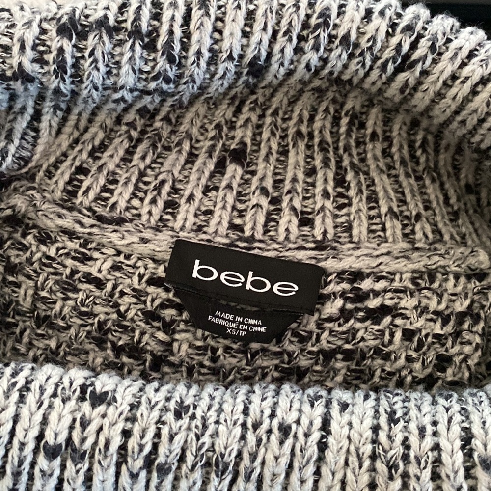 Bebe Sleeveless Sweater - Picture 6 of 7